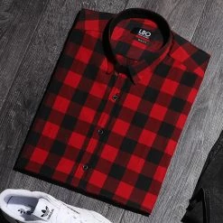 Vente flash 🔔 Chemise Manches Longues Slim Fit 159 Carreaux Noir Rouge de LBO 🔔 -France LBO Soldes Boutique lbo 103638 FAB SHALBO 159 20200306T150307 06