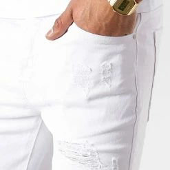 Acheter đ„ Short Jean Avec Dechirures LB054-B09 Blanc de LBO â 7 Acheter đ„ Short Jean Avec Dechirures LB054-B09 Blanc de LBO â -France LBO Soldes Boutique lbo 165418 FAB LBO LB054 B09 WHITE DESTR 20190415T144509 03
