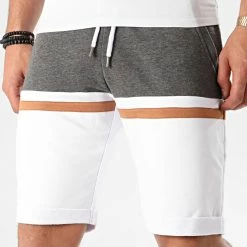 Vente flash ✔️ Short Jogging Tricolore 1058 Anthracite Blanc Camel de LBO ✨