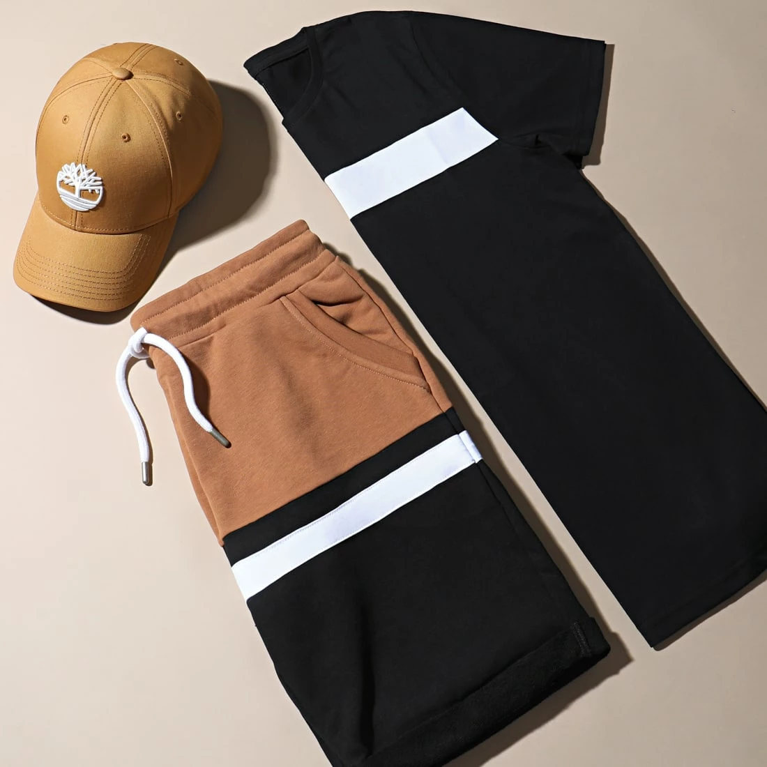 Grosses soldes 🎁 Short Jogging Tricolore 1506 Camel Blanc Noir de LBO 👍 7 Grosses soldes 🎁 Short Jogging Tricolore 1506 Camel Blanc Noir de LBO 👍 – Image 5