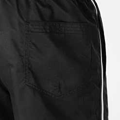 Meilleure vente ⭐ Short De Bain A Bandes 0007 Noir de LBO 🧨 -France LBO Soldes Boutique lbo 258978 FAB 1070510 0007 20210527T152435 03