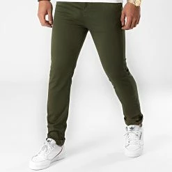 Offres 👍 Pantalon Chino 1206 Vert Kaki de LBO 👏