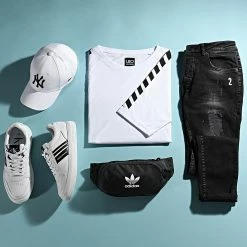 Tout neuf 😉 Tee 👕 Shirt Oversize Print 1588 Blanc de LBO 🔥 -France LBO Soldes Boutique lbo 263483 FAB SHALBO 1588 20210625T083131 03