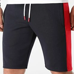 Top 10 🥰 Short Jogging Poly 1756 Bleu Marine Bandes Rouge de LBO 👏