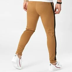 Meilleur prix ⭐ Pantalon Chino Skinny Avec Bande 1777 Camel de LBO ✔️ -France LBO Soldes Boutique lbo 269495 FAB SHALBO 1777 20210719T152539 04