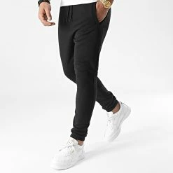Grosses soldes 👏 Pantalon Jogging Uni 70 Noir de LBO 😉 8 Grosses soldes 👏 Pantalon Jogging Uni 70 Noir de LBO 😉 -France LBO Soldes Boutique lbo 275397 FAB LBO 1070546 0070 20211201T093559 03