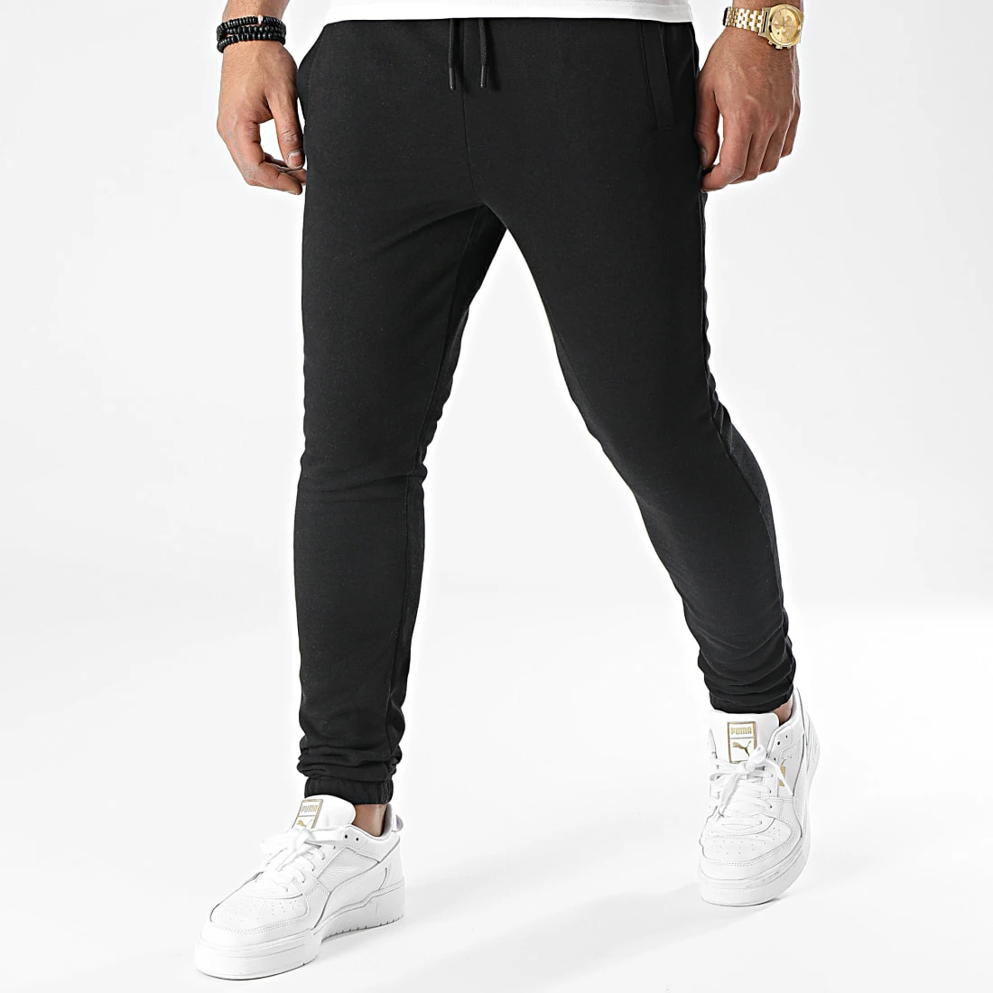 Grosses soldes 👏 Pantalon Jogging Uni 70 Noir de LBO 😉 3 Grosses soldes 👏 Pantalon Jogging Uni 70 Noir de LBO 😉