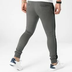 Offres 🔔 Jogger Pant Super Skinny A Bandes 1909 Gris de LBO ✨ -France LBO Soldes Boutique lbo 276529 FAB SHALBO 1909 20210903T093929 04