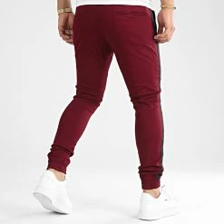 Tout neuf 👏 Jogger Pant Super Skinny A Bandes 1913 Bordeaux de LBO 🎉 -France LBO Soldes Boutique lbo 276535 FAB SHALBO 1913 20220722T152626 04