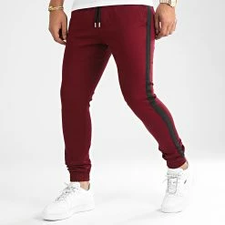 Tout neuf 👏 Jogger Pant Super Skinny A Bandes 1913 Bordeaux de LBO 🎉