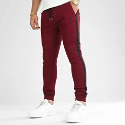 Tout neuf 👏 Jogger Pant Super Skinny A Bandes 1913 Bordeaux de LBO 🎉 -France LBO Soldes Boutique lbo 276535 FAB SHALBO 1913 20220722T152653 03