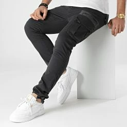 Meilleur prix ✨ Pantalon Cargo 2071 Gris Anthracite de LBO 🔔 -France LBO Soldes Boutique lbo 284928 FAB SHALBO 2071 20220131T074514 03