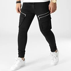 Offres 🎁 Pantalon Cargo 2049 Noir de LBO 🤩