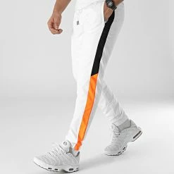 Meilleur prix ✨ Pantalon Jogging Tricolore A Bandes 0027 Blanc Orange Fluo de LBO ✔️