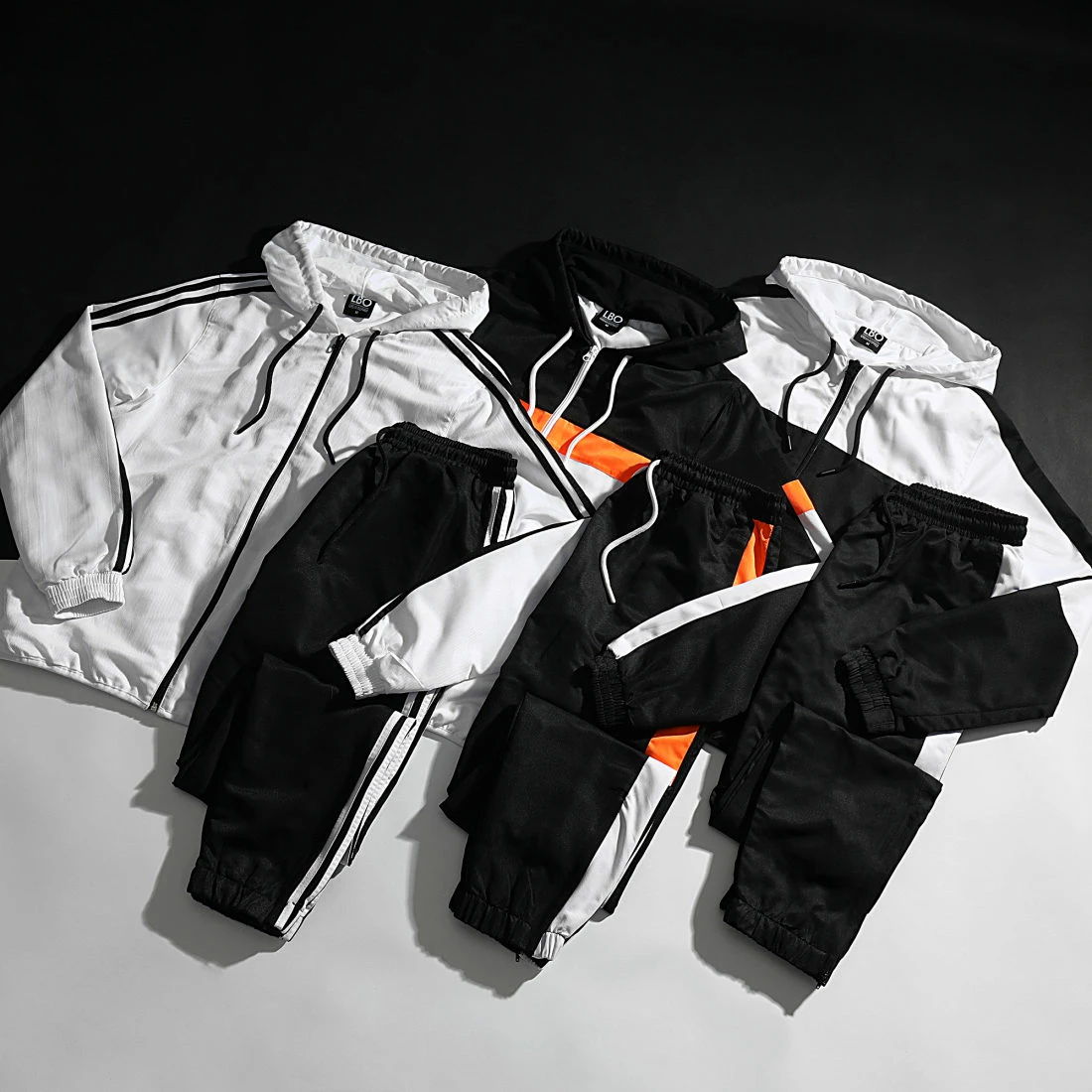 Offres 🔥 Ensemble De Survetement Bicolore Avec Bandes 0056 Noir Blanc de LBO 🤩 7 Offres 🔥 Ensemble De Survetement Bicolore Avec Bandes 0056 Noir Blanc de LBO 🤩 – Image 5