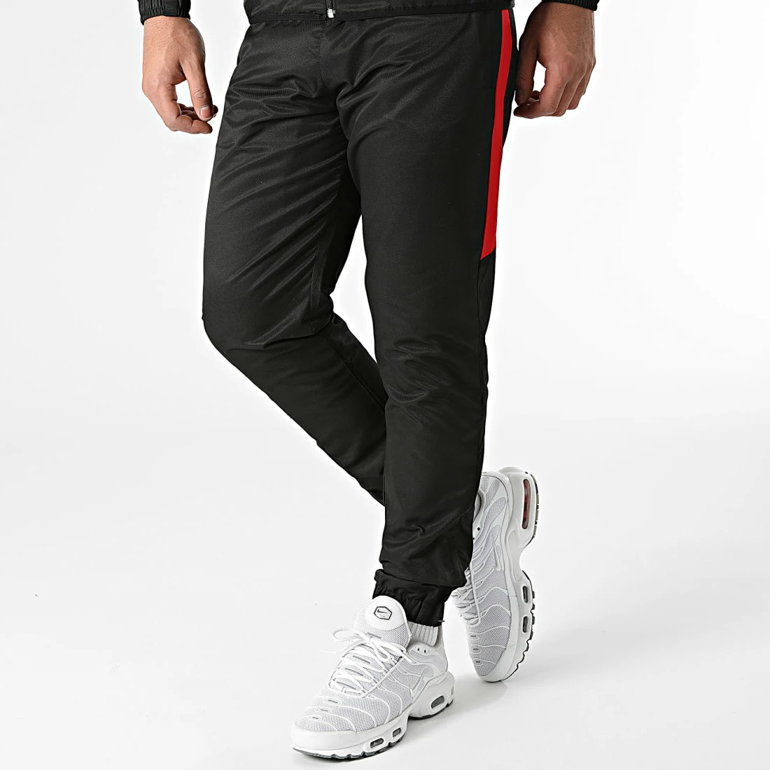 Offres 😀 Ensemble De Survêtement Bicolore Avec Bandes 0057 Noir Rouge de LBO ✔️ 6 Offres 😀 Ensemble De Survêtement Bicolore Avec Bandes 0057 Noir Rouge de LBO ✔️ – Image 4