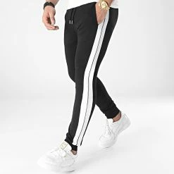 Acheter 😉 Pantalon Jogging A Bandes 2048 Noir de LBO 😉