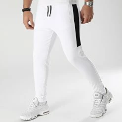 Meilleure vente 😀 Pantalon Jogging Training Bande Mesh 0035 Blanc Noir de LBO 😍 11 Meilleure vente 😀 Pantalon Jogging Training Bande Mesh 0035 Blanc Noir de LBO 😍 -France LBO Soldes Boutique lbo 291065 FAB LBO 10701336 0035 20220126T151658 05
