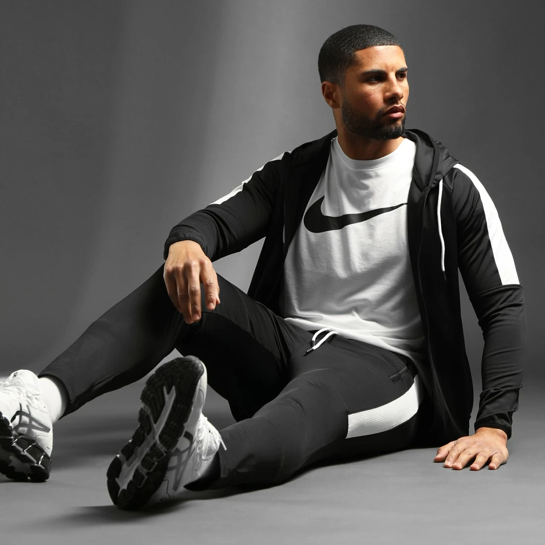 Le moins cher ✨ Ensemble De Survêtement Training Avec Bande Mesh 0047 Noir de LBO ⌛ 6 Le moins cher ✨ Ensemble De Survêtement Training Avec Bande Mesh 0047 Noir de LBO ⌛ – Image 5