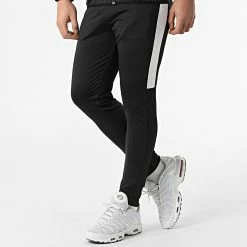 De gros 🎁 Ensemble De Survetement Training Bicolore 0054 Noir Blanc de LBO 🔥 -France LBO Soldes Boutique lbo 291077 FAB LBO 10701336 0054 20220124T141325 04