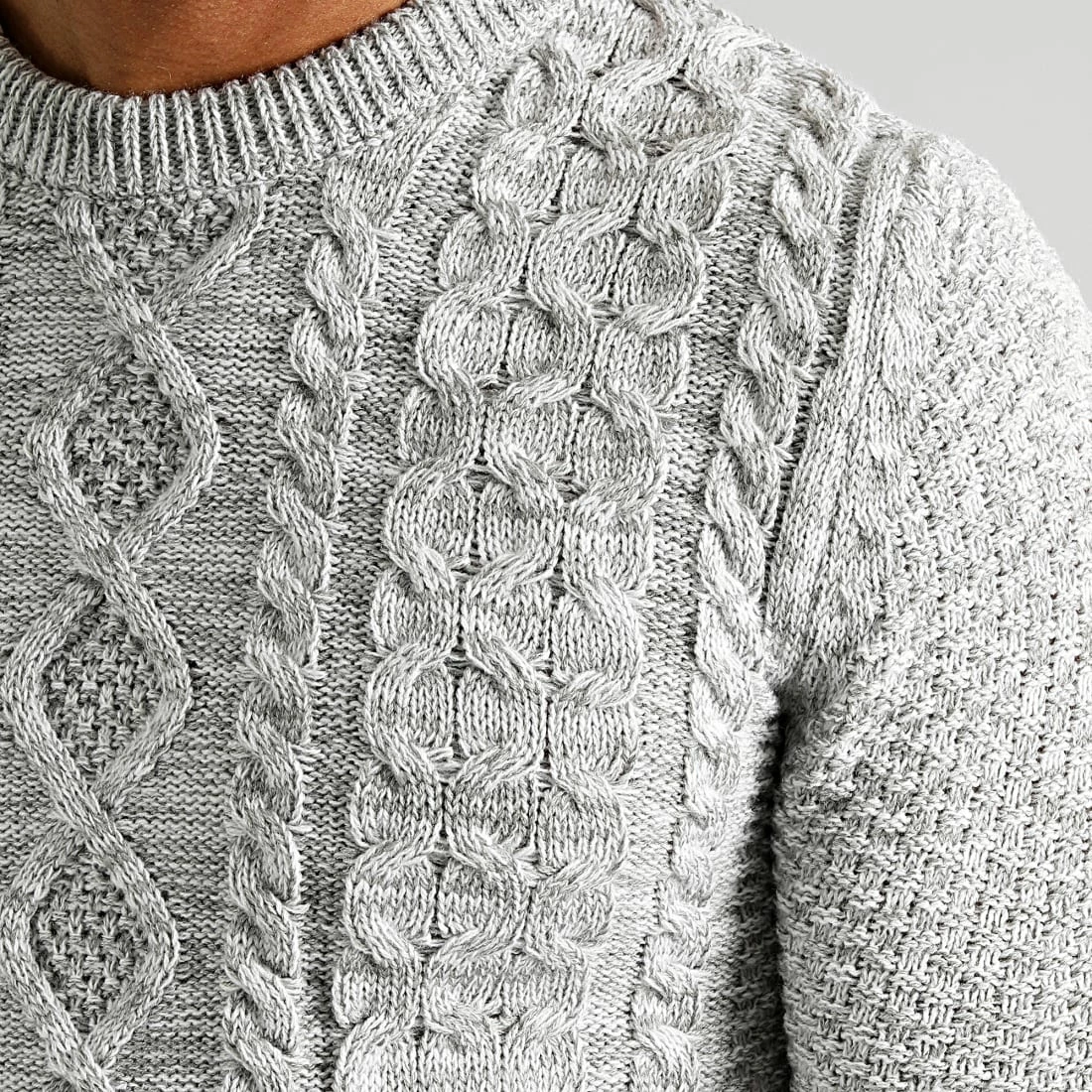 Meilleure vente 🥰 Pull Col Rond Torsades 0251 Gris Clair de LBO 💯 5 Meilleure vente 🥰 Pull Col Rond Torsades 0251 Gris Clair de LBO 💯 – Image 3