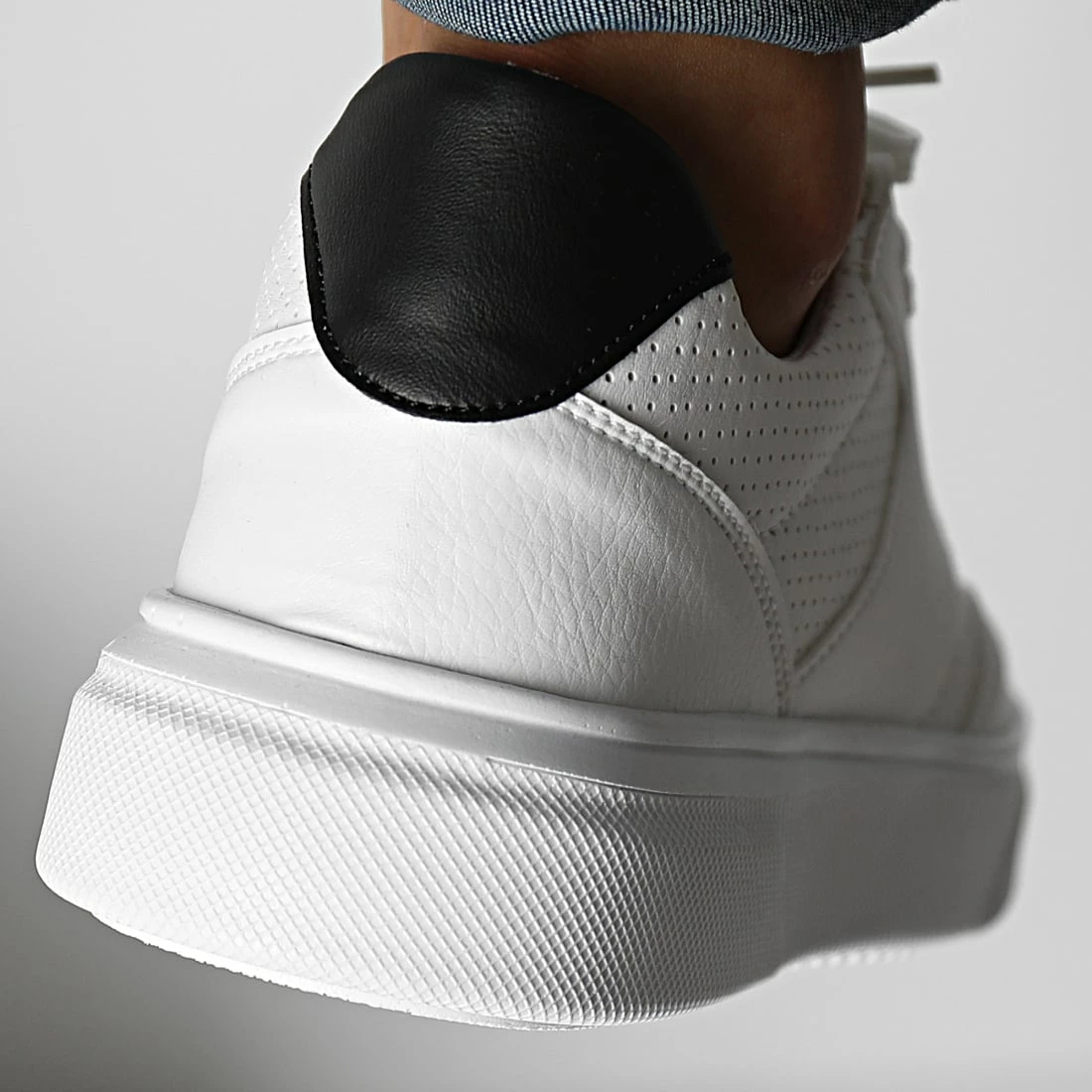 Remise 🤩 Baskets Avec Détails Noir 2512 Blanc de LBO ✨ 6 Remise 🤩 Baskets Avec Détails Noir 2512 Blanc de LBO ✨ – Image 4